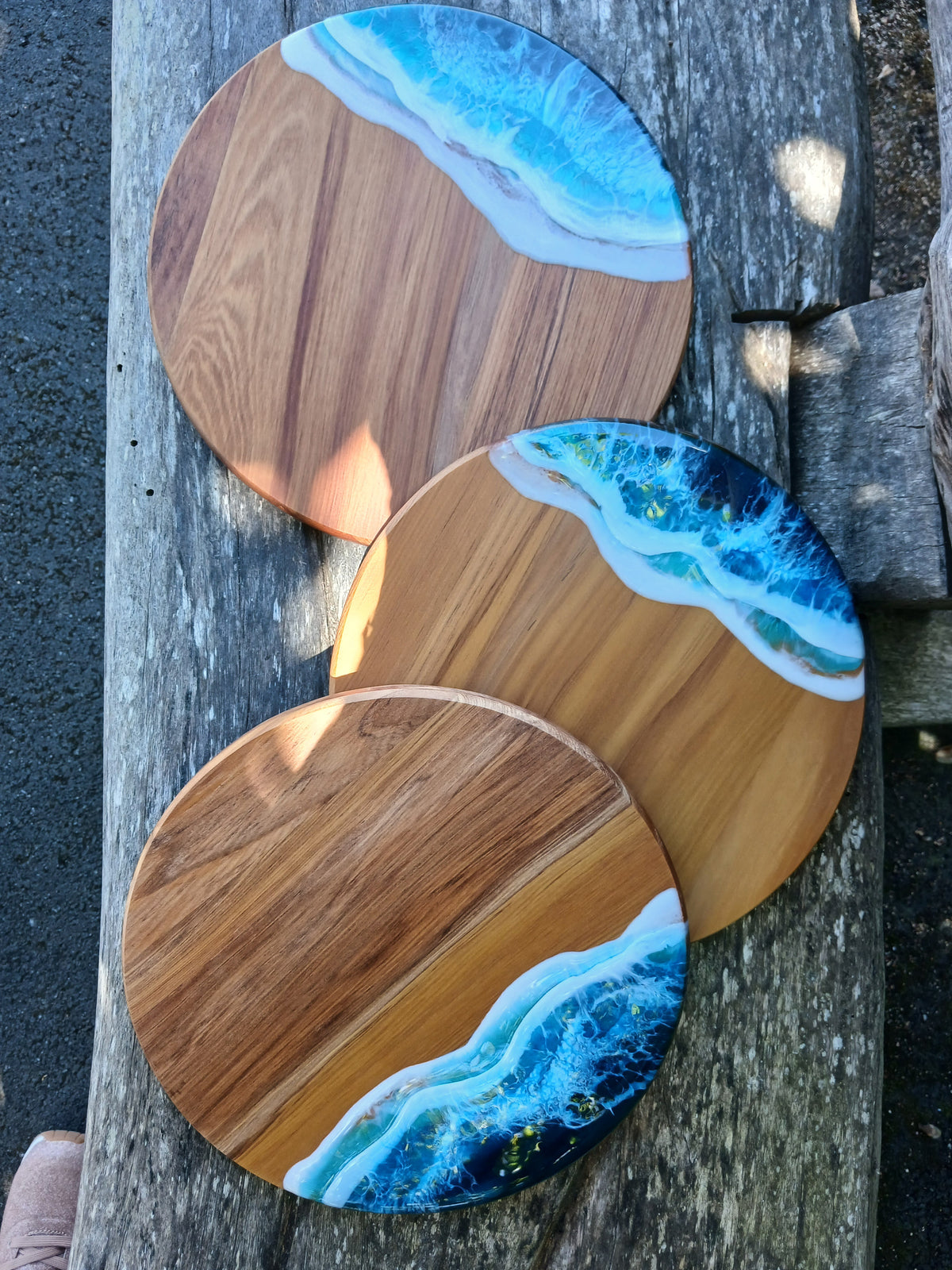 Resin Rimu Round Boards