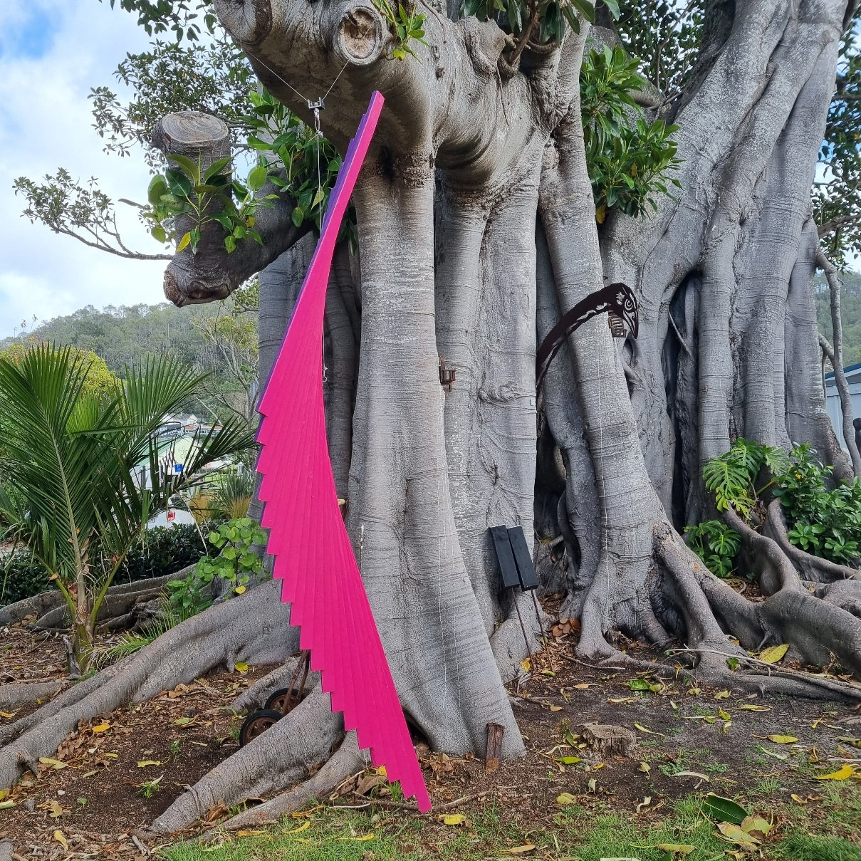 Wing (purple & magenta)