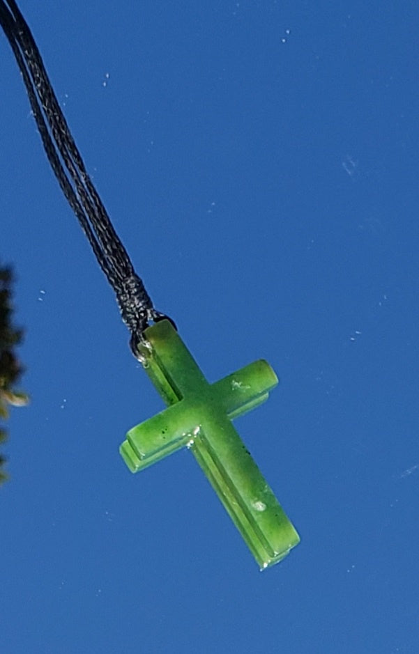 Cross Pounamu