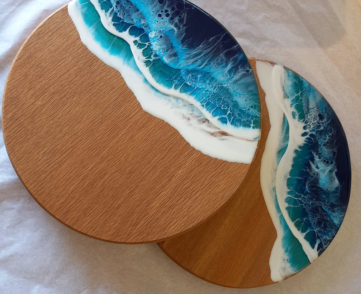 Resin Round Rimu Boards