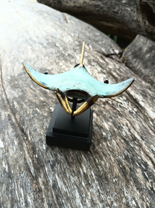 Brass Manta-ray XS with stand