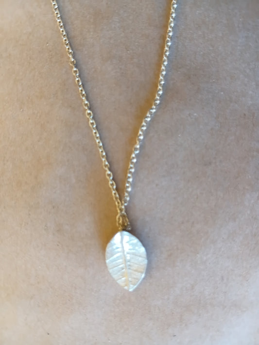 sterling silver leaf charm necklace