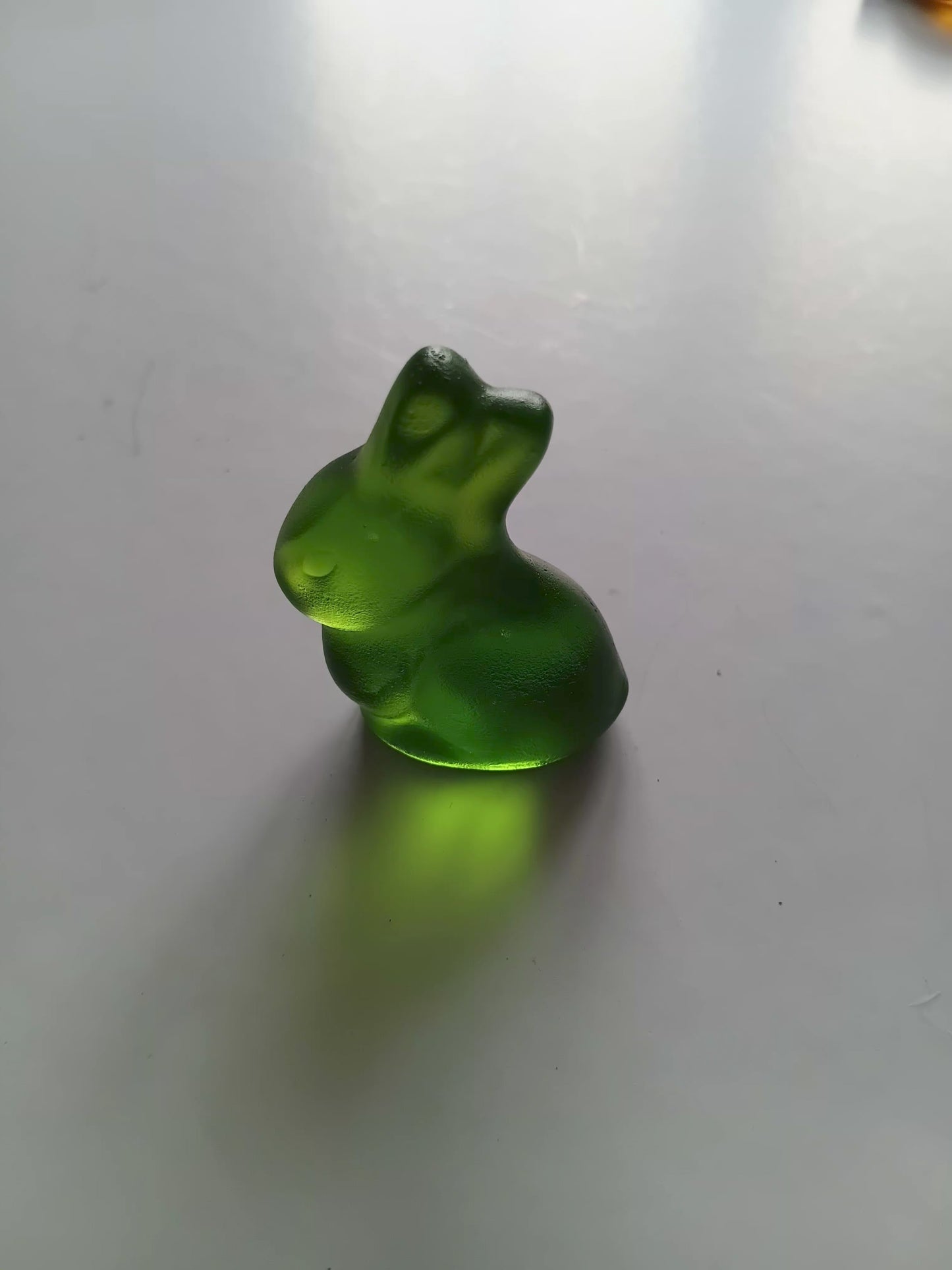 Glass Tiny Bunny Vivd Green 24