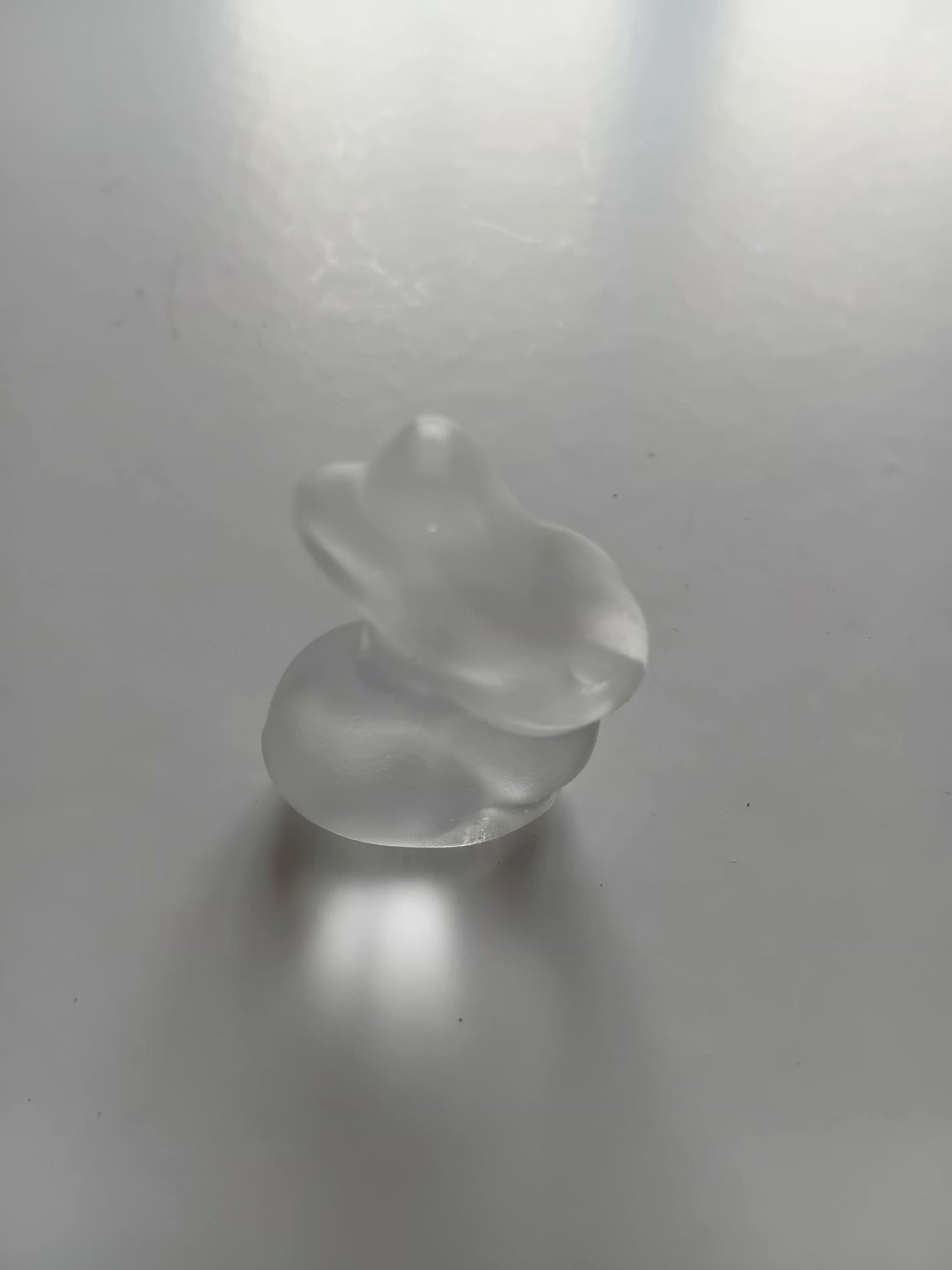 Glass Tiny Bunny  Clear/White 24