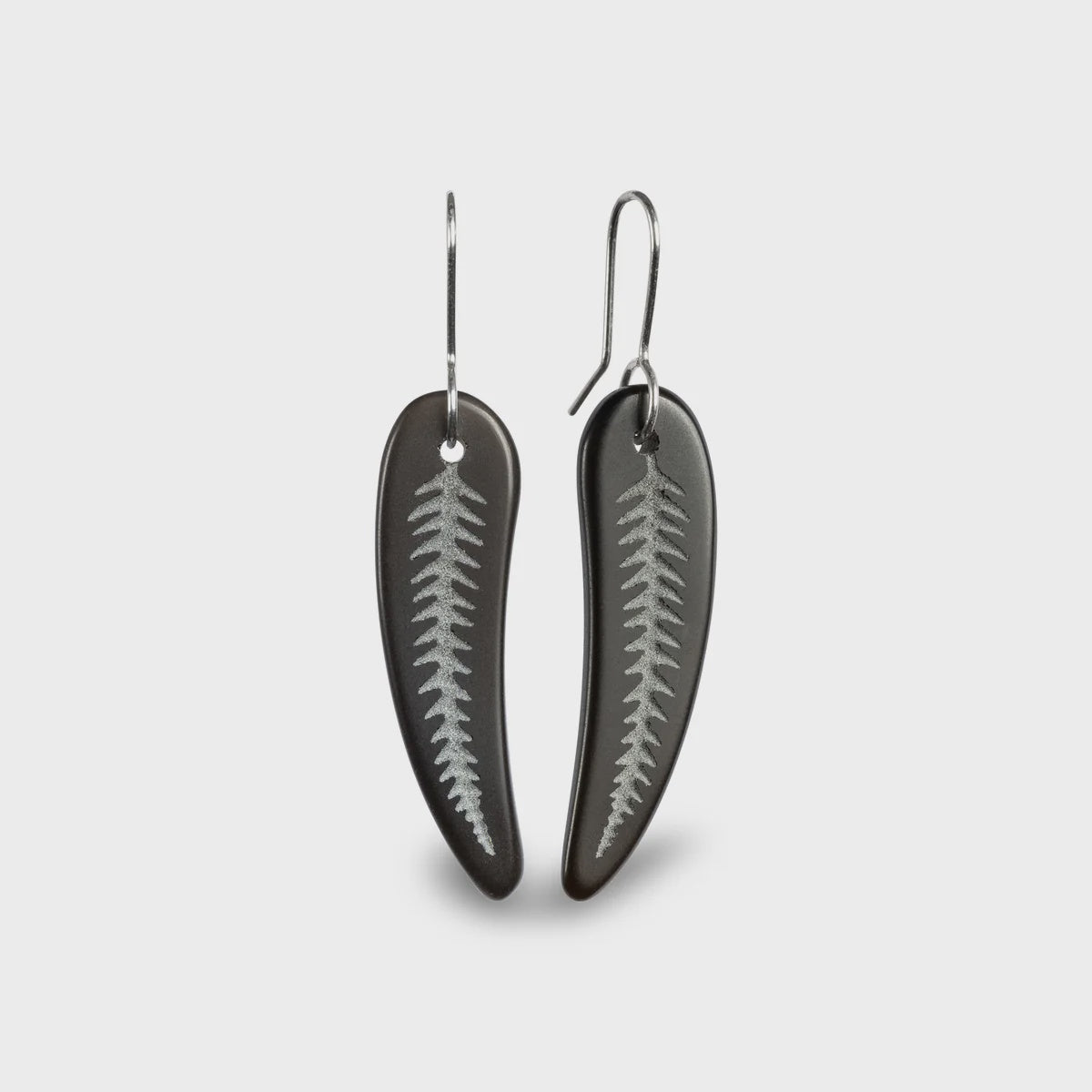 Silver Fern earrings - small - black