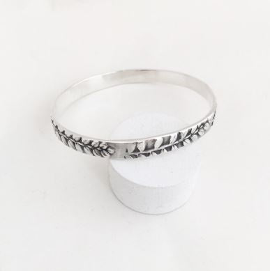 Kowhai silver Bangle