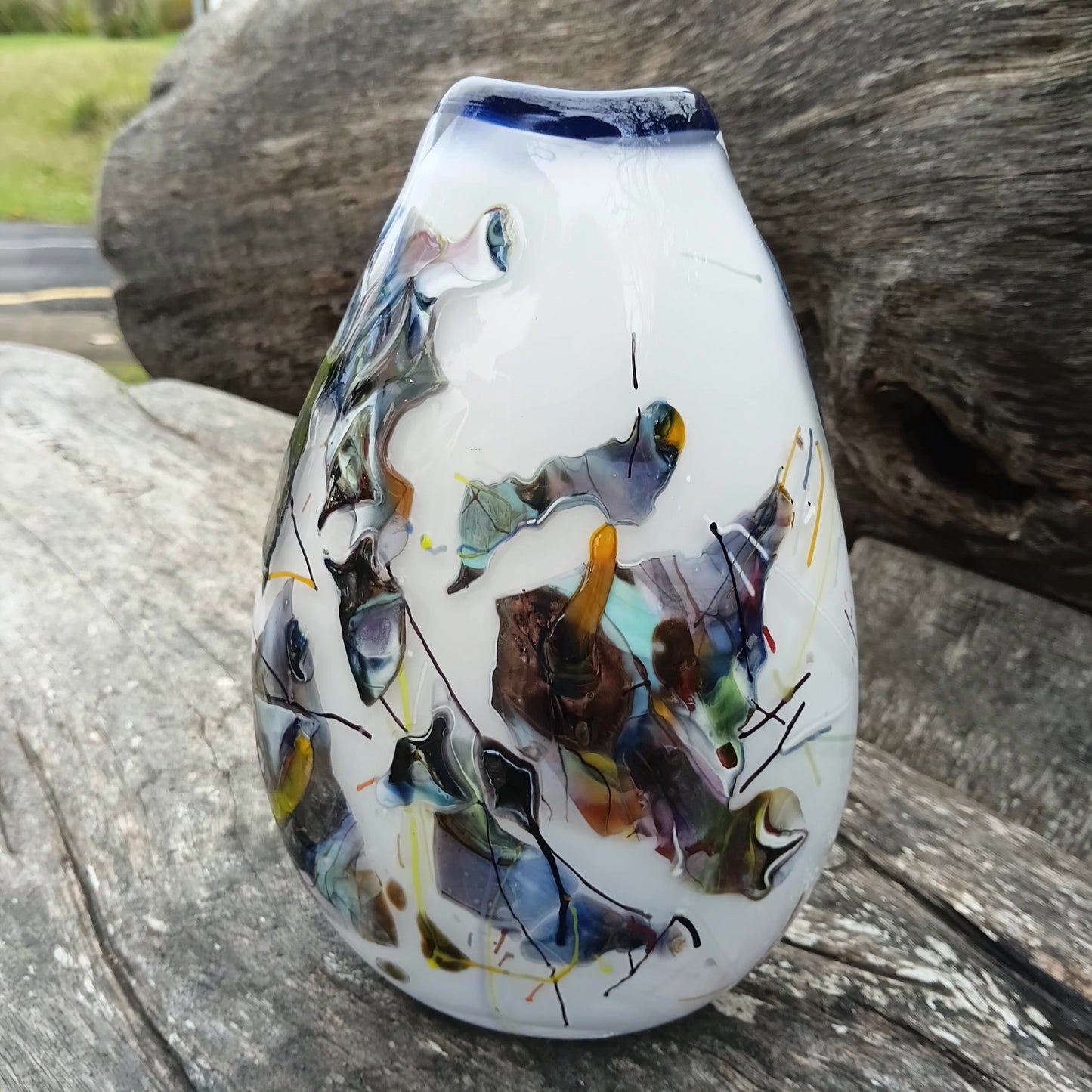 Oval Shard Vase -Opal White